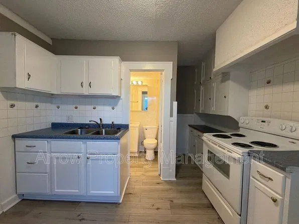 1530 N 32nd St #3, Lincoln, NE 68503