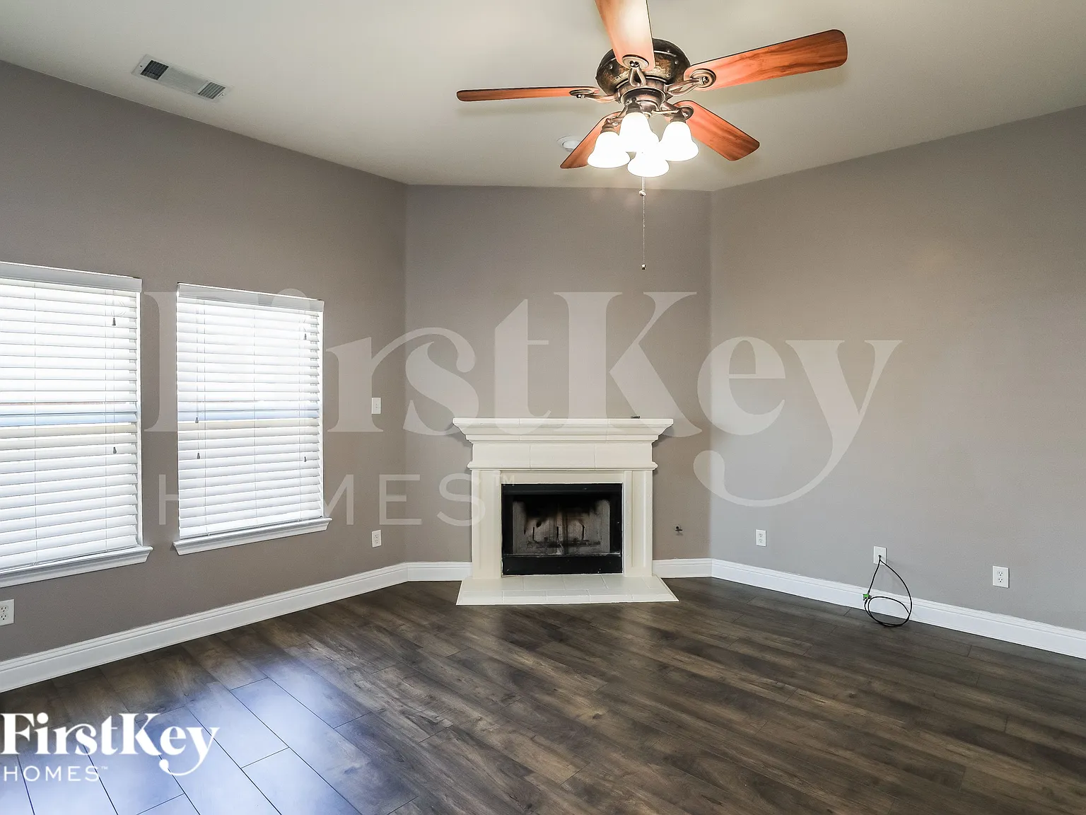 4 bed, 2.0 bath, 1926 sqft, $2,675 — Photo 2
