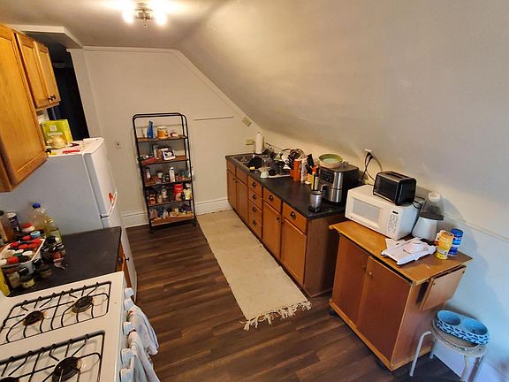 4th image of 1120 7th St SE #3
