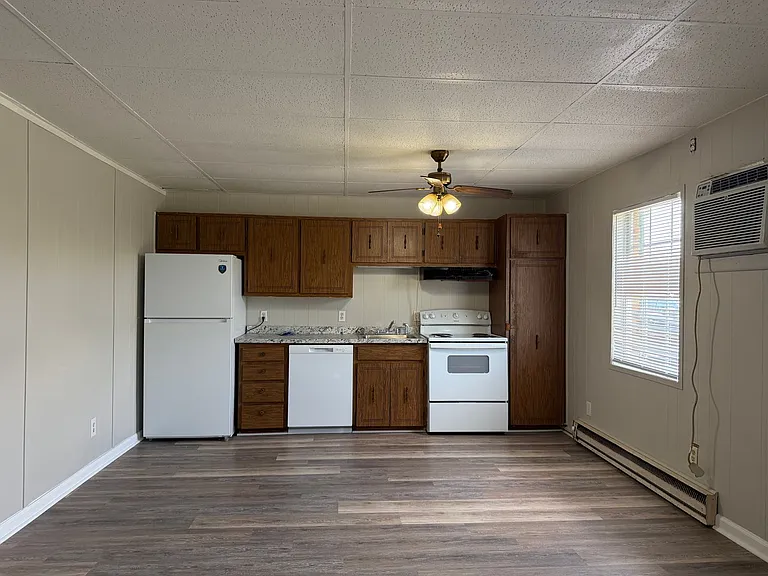 600 Crestview Dr — Photo 9
