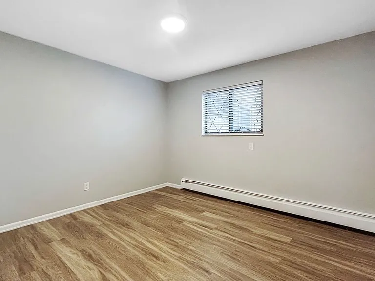 2022 Porter St SW #10 — Photo 4