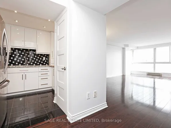 7 Broadway Ave #705, Toronto, ON M4P 3C5