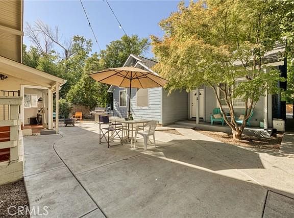 3rd image of 1145 Magnolia Ave