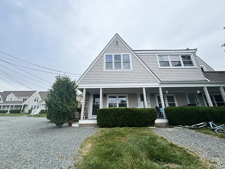 152 Tuckerman Ave #9 — Photo 2