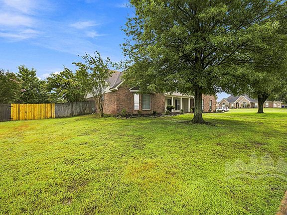 2nd image of 1084 Tara Dr