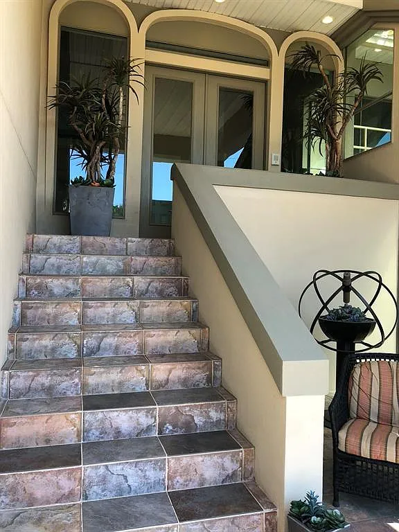 1443 Bayshore Dr — Photo 4