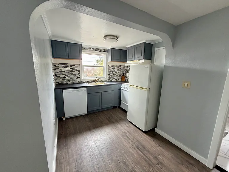 716 Gateview Ave #2 — Photo 5