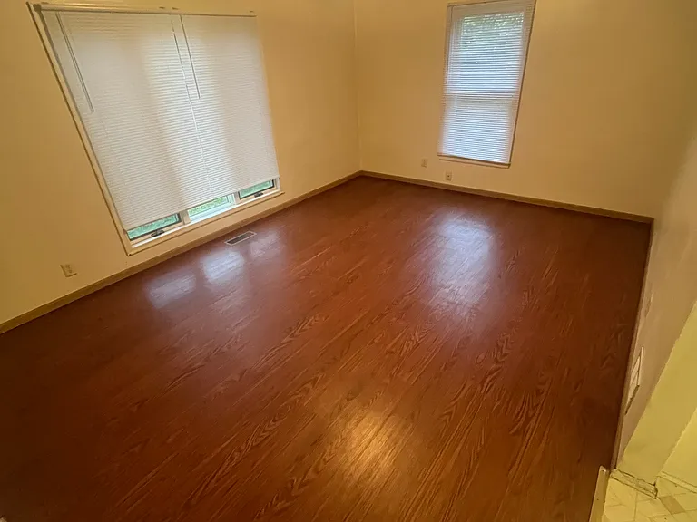 2103 Olive St — Photo 4