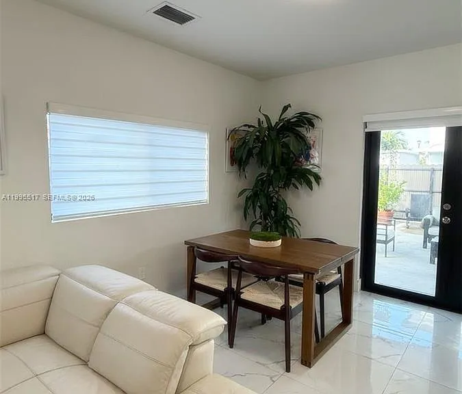 20018 SW 122nd Ave #20018 — Photo 4