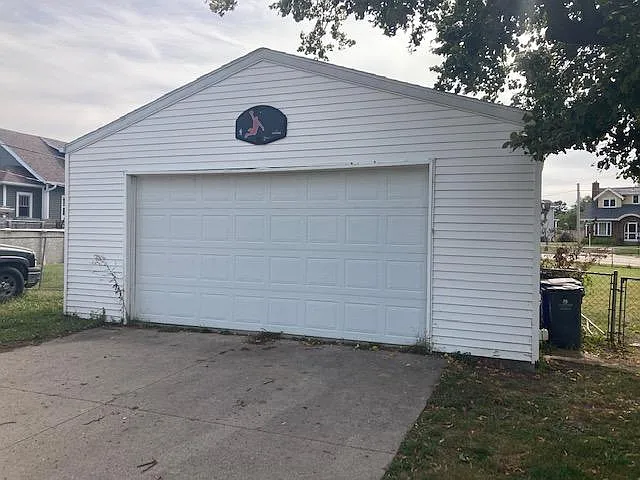 107 Bowling St SW — Photo 6