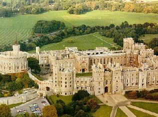 702 Waycross Dr, Greensboro, NC 27410