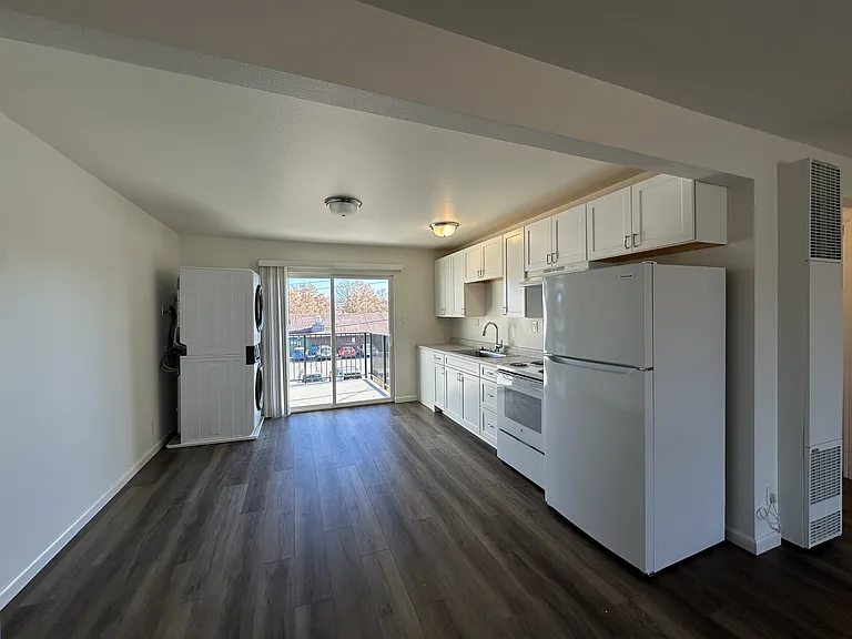 2380 Orange Ln — Photo 6