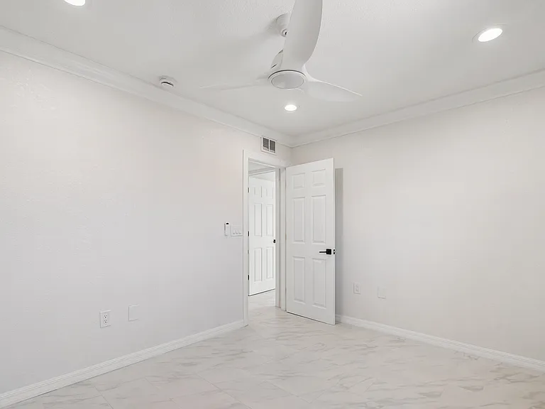 1907 Gulf Way #4 — Photo 25