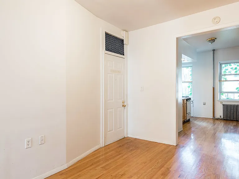 215 Franklin St #1R — Photo 12
