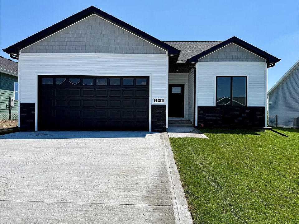 1st image of 1946 Tuscany Dr SE