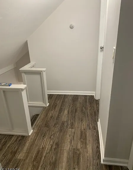 233 Pine St — Photo 16