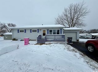 331 6th St, Colona, IL 61241