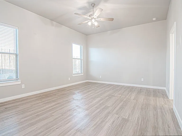 2909 Battle Ave — Photo 8