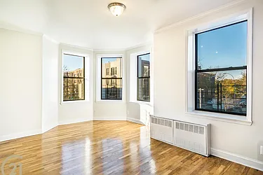 Rented by Century 21 Metropolitan