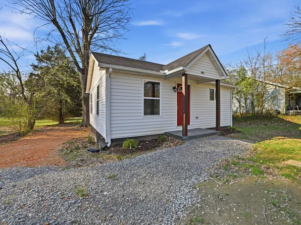 903 Curtis St, Paris, TN 38242