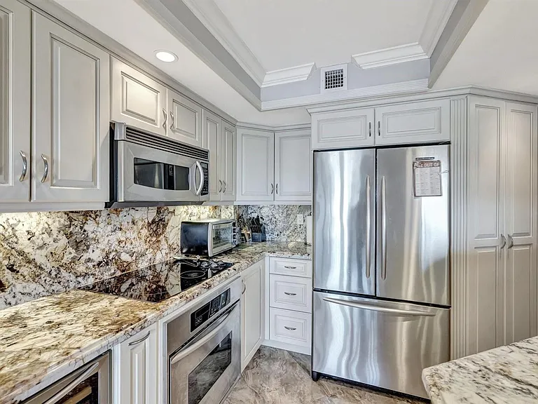 2100 S Ocean Dr #16F — Photo 12