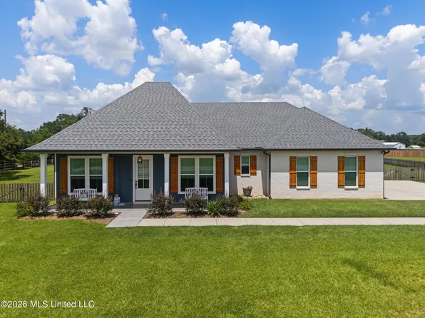 5 S Caesar Oaks Dr, Carriere, MS 39426