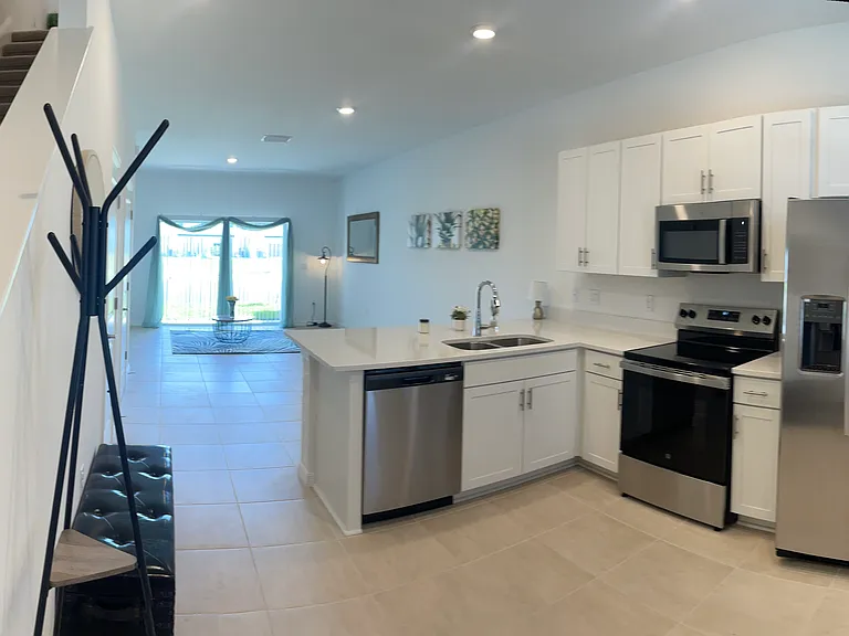 8933 Daybreak St — Photo 3