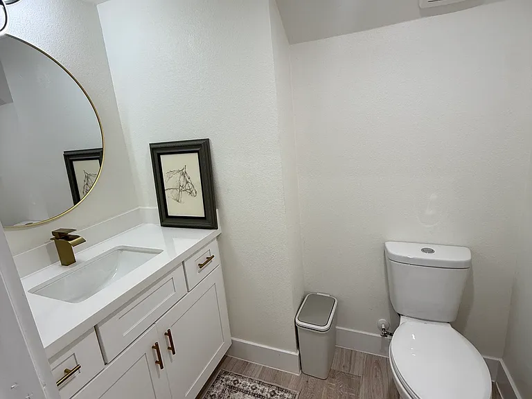 1719 Esther St #A — Photo 4