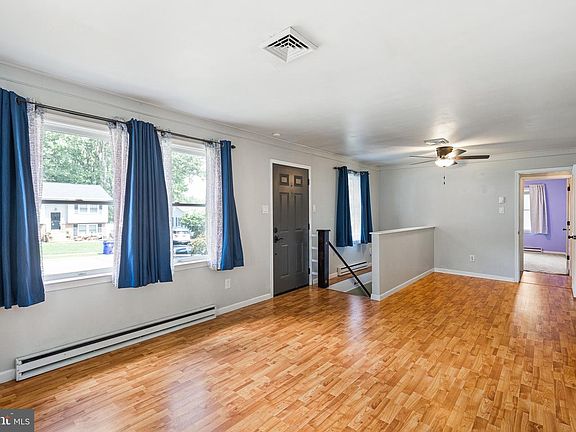 3rd image of 12 Garvey Ln