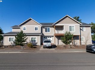 1999 17th St, Florence, OR 97439