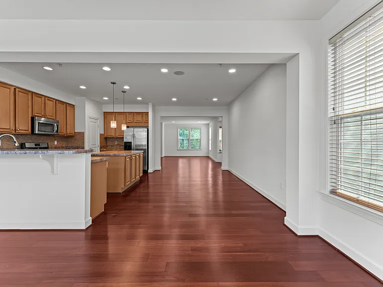 10579 Old Ellicott Cir — Photo 11