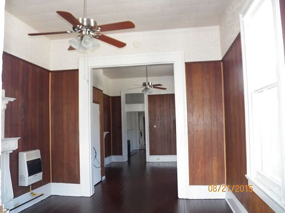3rd image of 606 S Scott St