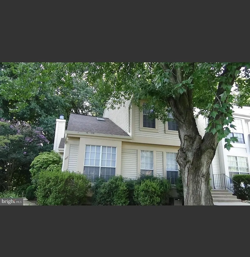 Photo 1 of 3 - 1457 Casino Cir - Silver Spring, MD Primary Photo - 1457 Casino Cir