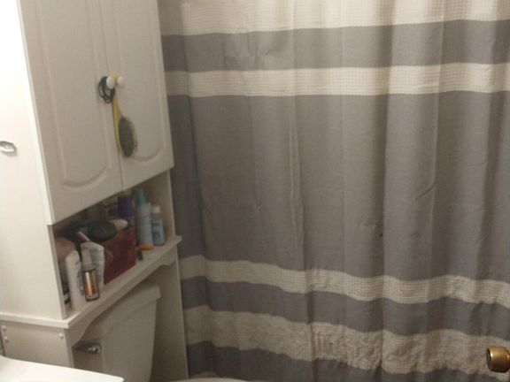 4th image of 2020 Holly St