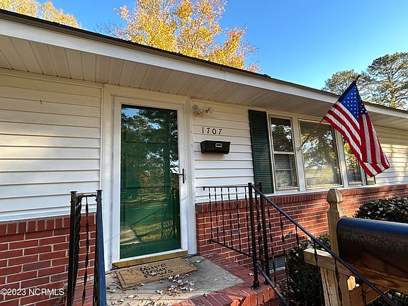 4th image of 1707 Clarksville Drive
