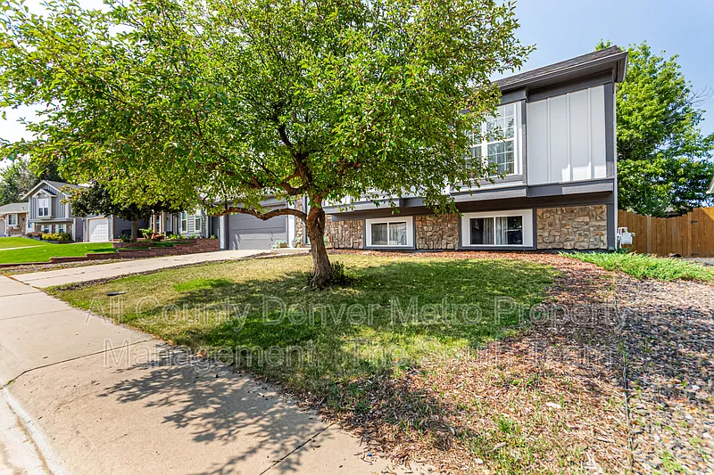 4 bed, 3.0 bath, 1858 sqft, $2,835 — Photo 3