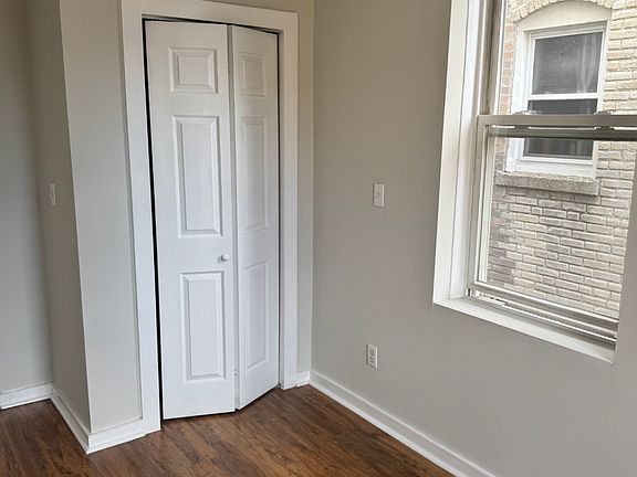 5th image of 224 Hanover St APT 15