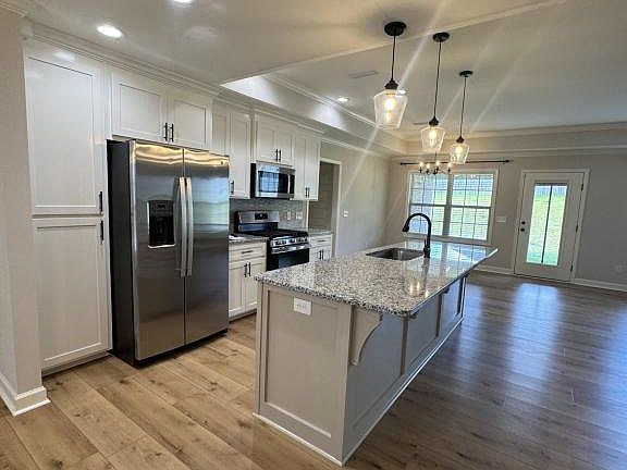 4th image of 219 Brookestone Dr