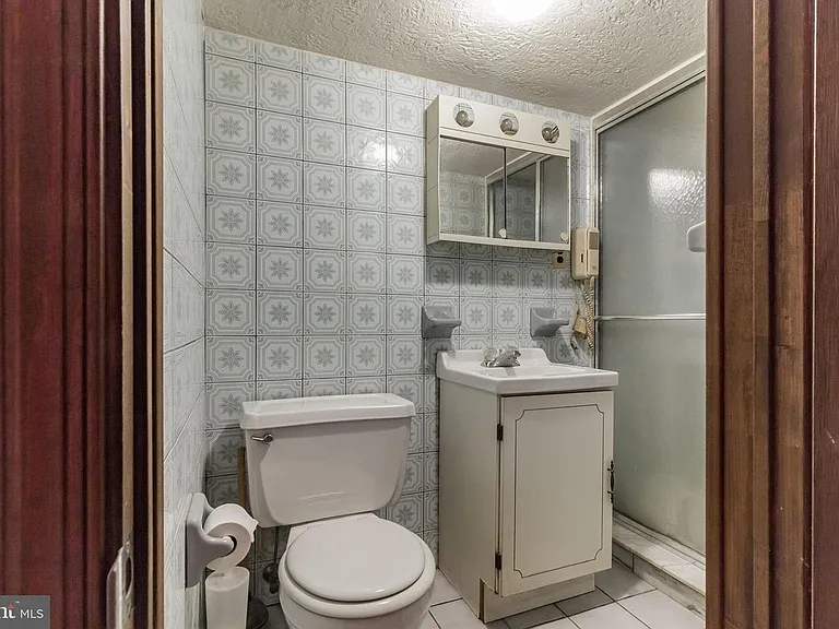 22 S Highland Ave — Photo 20