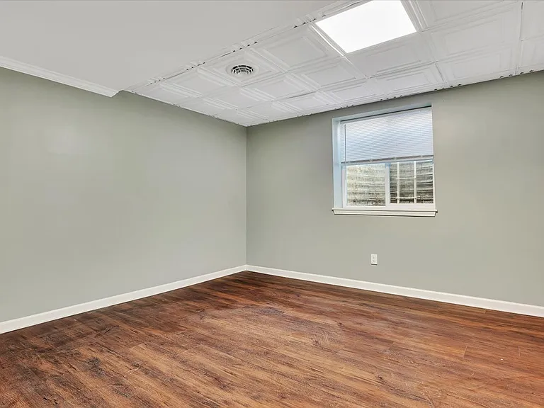 201 Maple Avenue Ext — Photo 20