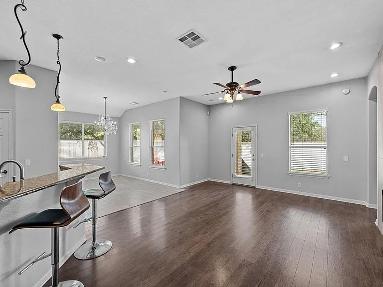5609 York Bridge Cir — Photo 4