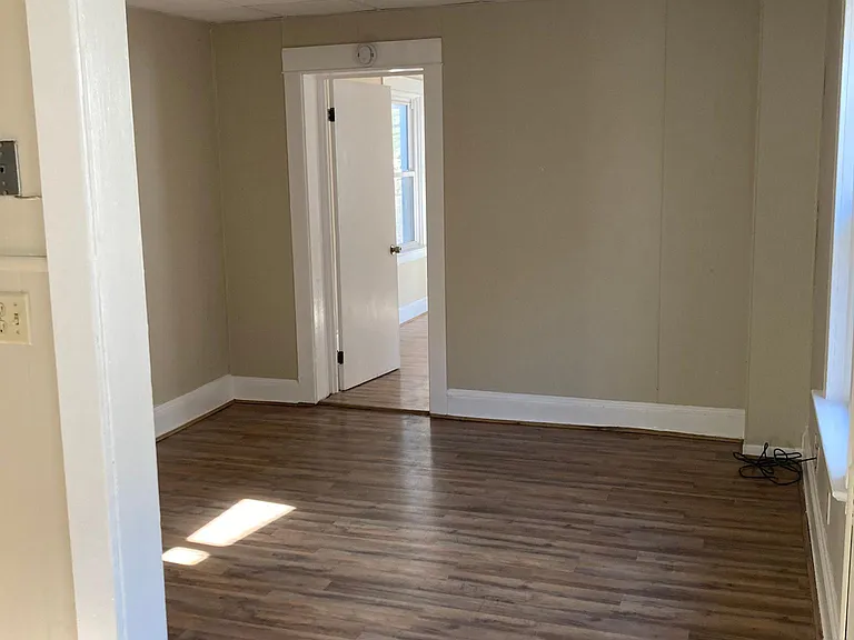 Living/Dining Room Photo 2