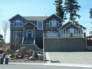 Majestic home on 1/3 acre lot