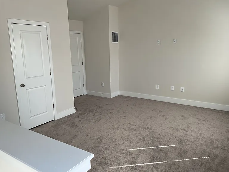 11583 Kirkleigh Dr — Photo 32