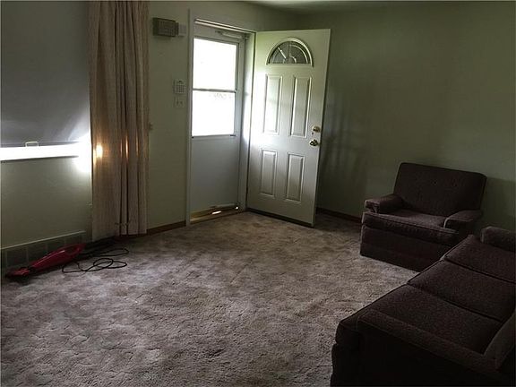 5th image of 128 Oliver Dr