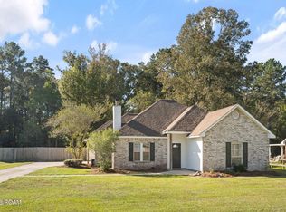 13350 Savannah Dr, Walker, LA 70785
