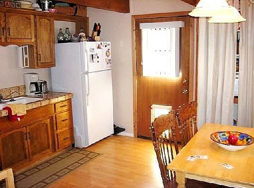 4th image of 2090 4th Ln
