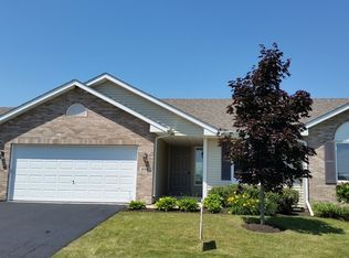 898 Saint Croix Ln, Belvidere, IL 61008