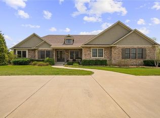 3565 W 193rd St, Stilwell, KS 66085