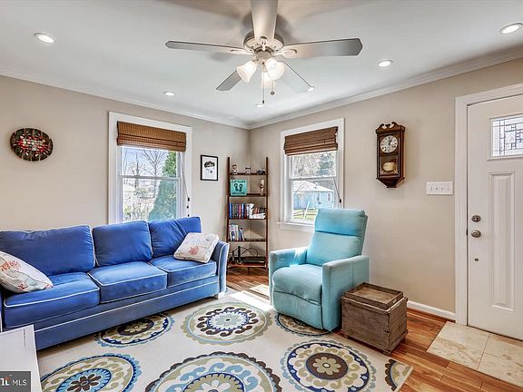 4th image of 518 Crabb Ave